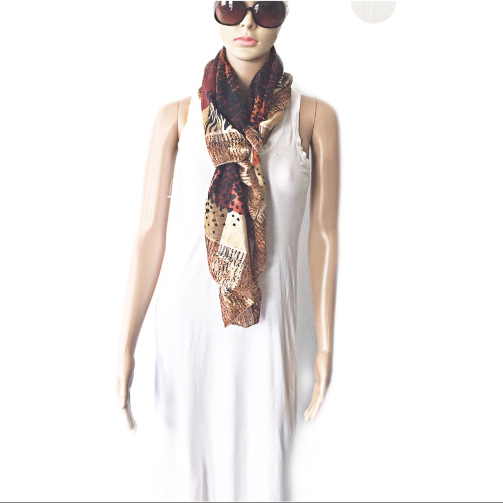 Infinity Large Leopard Scarf - Picture 4 of 7